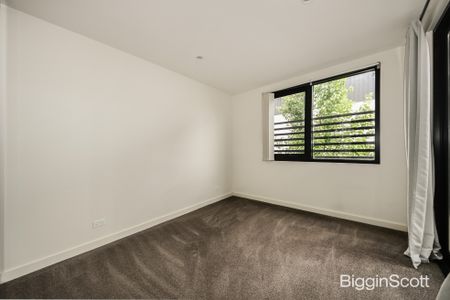 Stunning 2-Bedroom Apartment in Proximity to Everything You Need - Photo 5