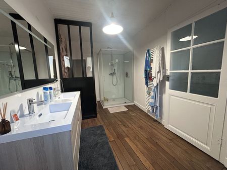 Location maison 5 pièces, 126.00m², Jonzac - Photo 4