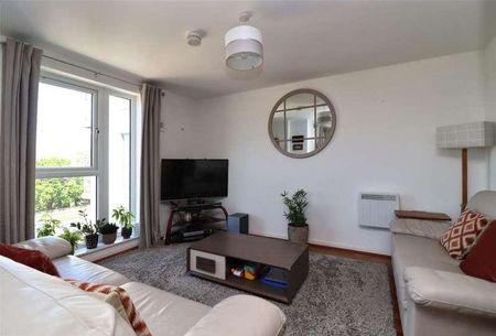 Woking, Surrey, GU22 - Photo 5