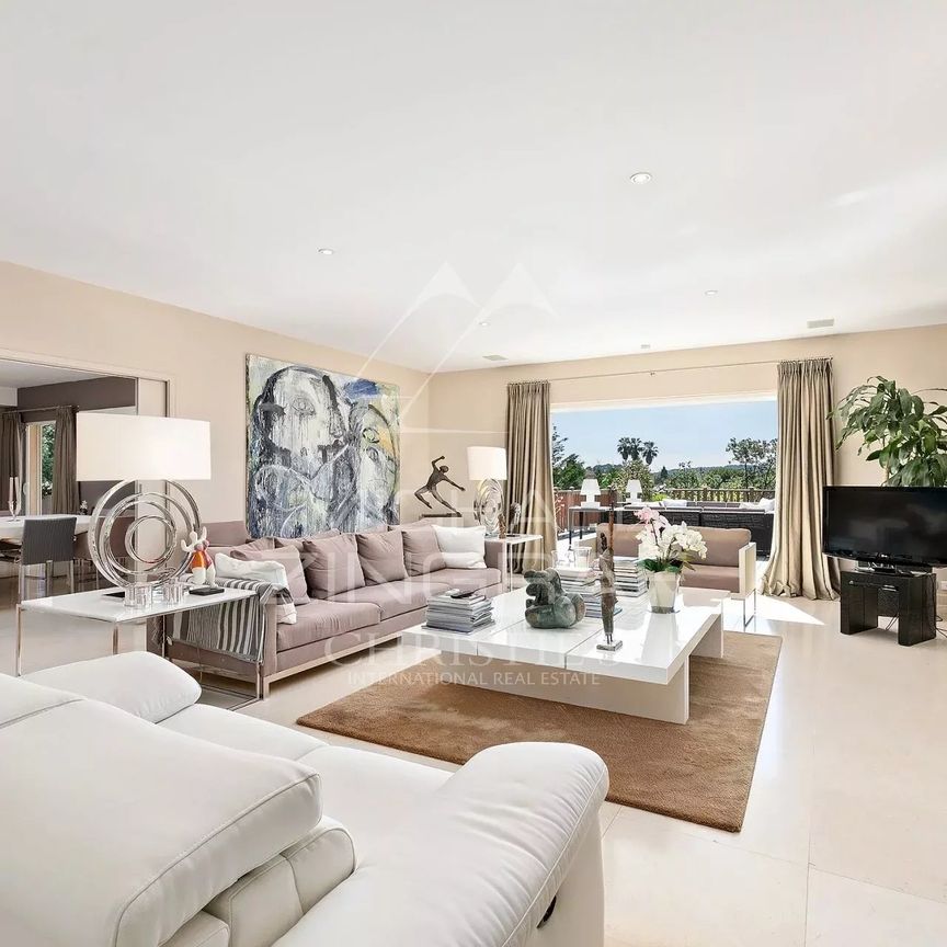 Quartier résidentiel, superbe villa avec vue dégagée - Photo 1