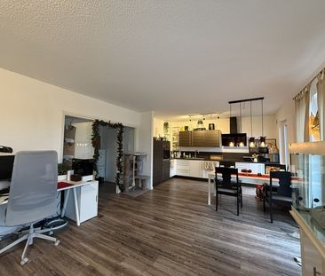 Moderne Dachgeschosswohnung mit Dachterrasse in Nienburg - barriere... - Photo 1