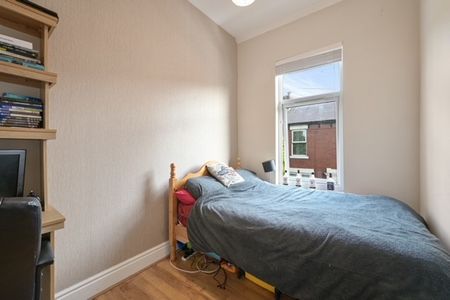 ., Preston - Photo 3