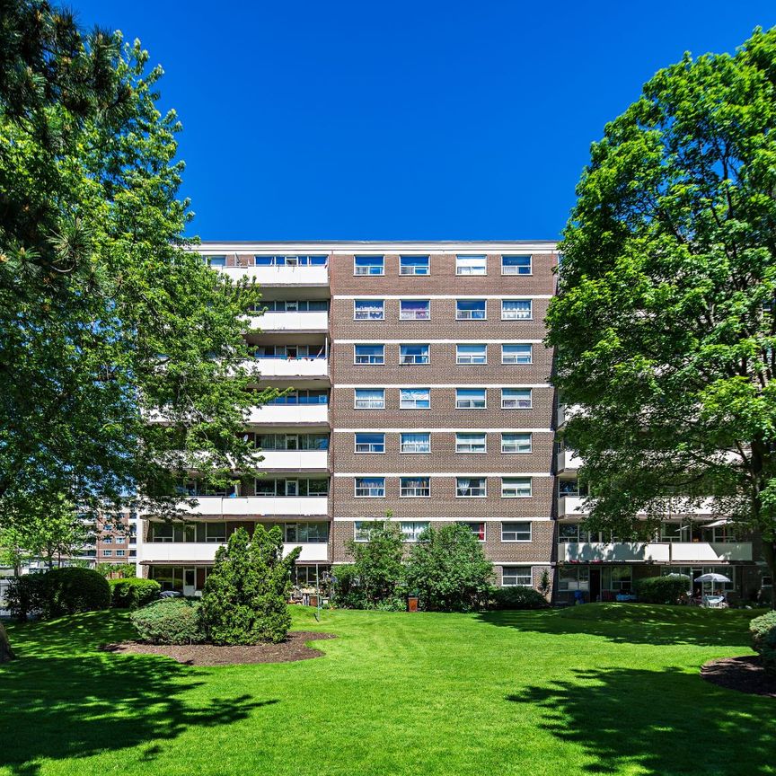 One Bedroom Apartment - Photo 1