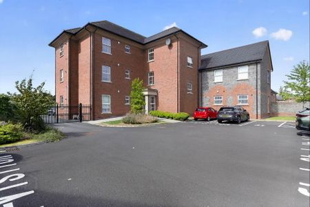 41 Millmount Village Square, Dundonald, Belfast, BT16 1YX - Photo 3
