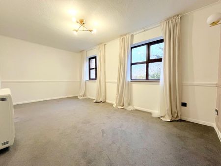 1 bedroom flat to rent - Photo 2