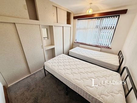 3 bedroom house to rent Ashlands Road, Stoke-on-Trent, Staffordshire, ST4 - Photo 3