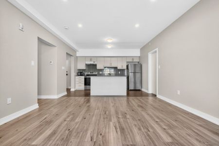 For Lease - 4 Spice Way Unit# 216, Barrie, Ontario - Photo 3