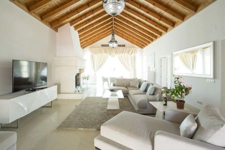 6 bedroom luxury Villa for rent in The Golden Mile, Spain - Photo 3