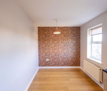 3 bedroom terraced house to rent - Photo 3