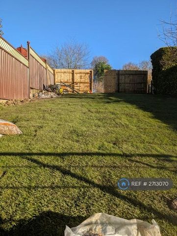 4 bedroom terraced house to rent - Photo 4