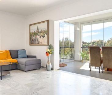 Luxury penthouse for rent in Marbella Del Este, Andalusia - Photo 5