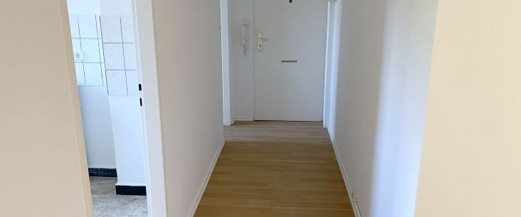 + 2 Zimmer mit großem Balkon + - Foto 1