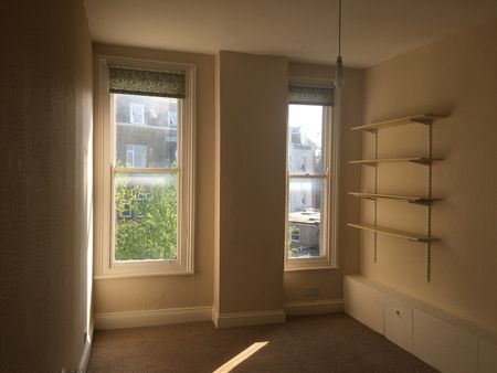 2 Bed Flat, Royal York Villas, BS8 - Photo 4