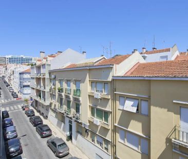 Room in a shared 6-bedroom apartment for rent in Lisbon - Photo 6