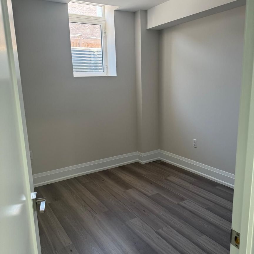 For Lease - 18 observatory Crescent, Brampton, Ontario - Photo 1