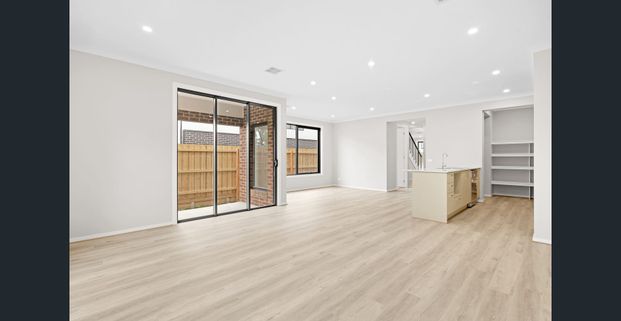 Near New Contemporary Living in Prime Mount Waverley Location - Photo 1