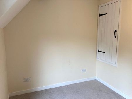 33 Broadstone - Photo 3