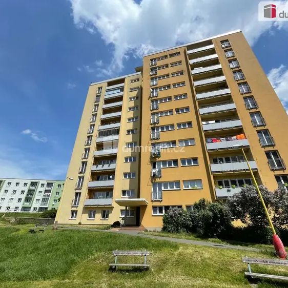 pronájem světlého udržovaného bytu 3+1 s balkónem Riegrova - Příbram - Photo 1