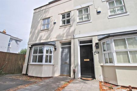3 bedroom townhouse to rent - Photo 4
