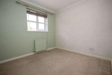 Birdham Court, Steyne Road, PO35 - Photo 2