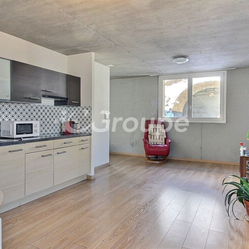 Beautiful apartment in good condition for rent in Grimisuat. - Photo 1