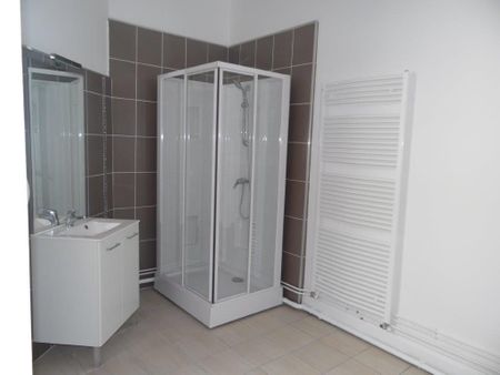 Location Appartement 2 pièces 46m² VICHY 03200 - Photo 5
