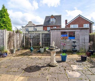 2 bedroom detached bungalow to rent - Photo 3