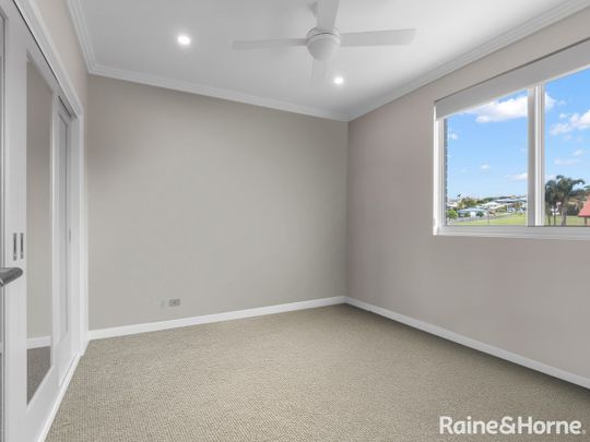 LUXURY ESCAPE - FULLY FURNISHED - Photo 1
