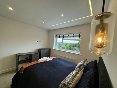 1 bedroom in a house share to rent - Photo 3