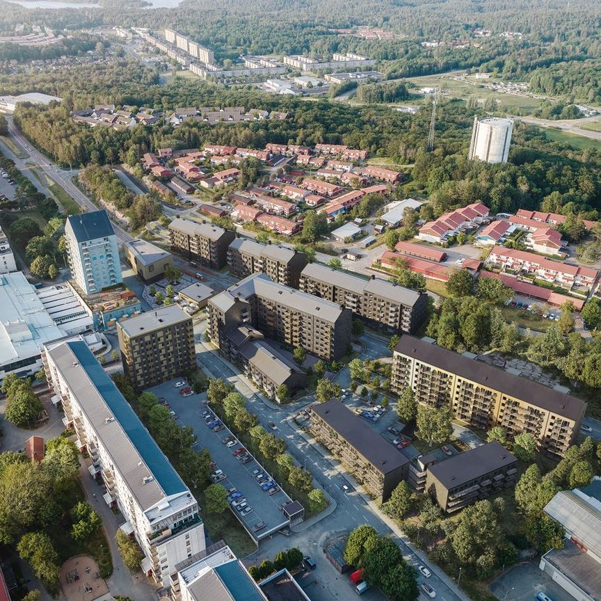 Gårdstensvägen, Angered - Photo 1