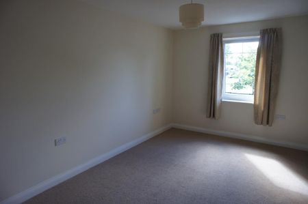 3 bedroom apartment to rent - Photo 3