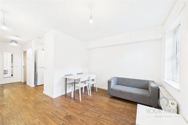 2 bedroom flat to rent - Photo 1