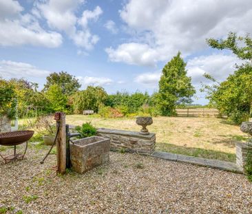 4 bedroom detached house to rent - Photo 2