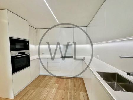 2 room luxury Apartment for rent in Marques de Pombal (Sao Mamede), Lisbon - Photo 3