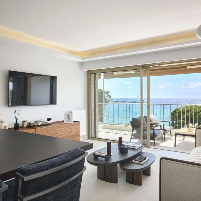 Cannes Croisette – 5ème étage – Vue mer panoramique – Terrasse - Photo 1