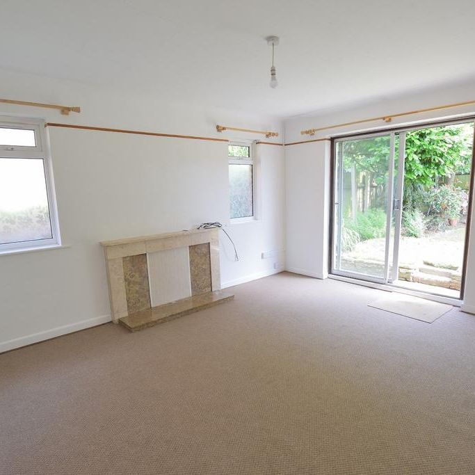 3 bedroom bungalow to rent - Photo 1