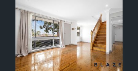 SPACIOUS 4-BEDROOM FAMILY HOME IN GREEN VALLEY - Photo 5