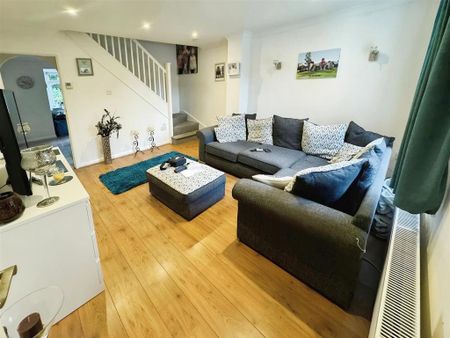 2 bedroom terraced house to rent - Photo 3