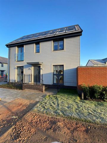 3 bedroom end of terrace house to rent - Photo 3