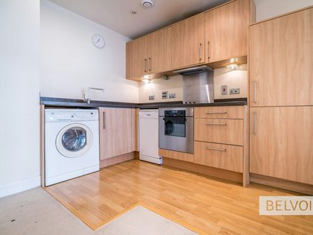 Flat to rent on - Photo 4