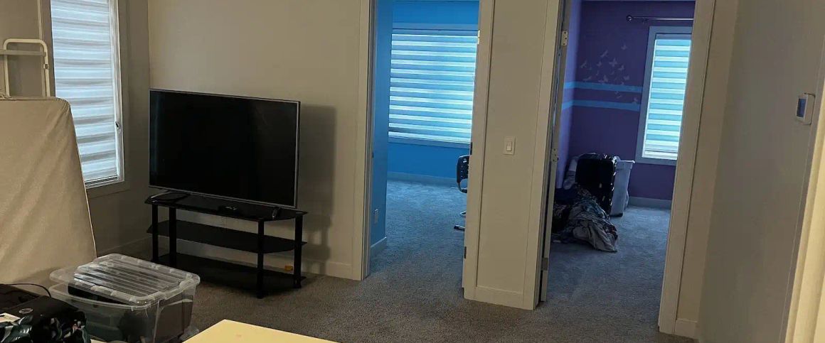 3 bedroom 3 full bathroom — 3 Bedrooms House - Photo 1