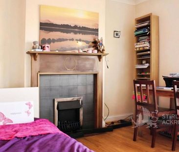 4 bedroom semi-detached house to rent - Photo 3