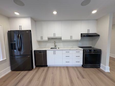 For Lease - 13 Thomas Street Unit# 2nd Level, Mississauga, Ontario - Photo 3