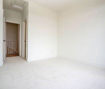 For Lease - 3295 Taha Gardens N/A, Oakville, Ontario - Photo 3