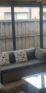 Cranbourne East - Photo 4