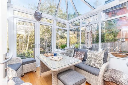 1 bedroom detached bungalow to rent - Photo 2