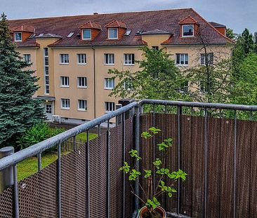 Ihre neue Nichtraucherwohnung mit Balkon. EBK Übernahme möglich. - Photo 1