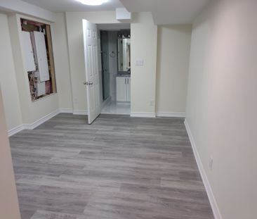 For Lease - 48 Muscovy Drive, Brampton, Ontario - Photo 4