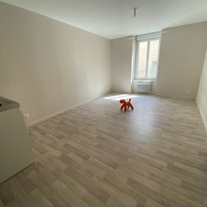 Location Appartement 1 pièce 24m² CLERMONT FERRAND 63000 - Photo 2