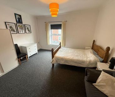 3 bedroom house share to rent - Photo 2